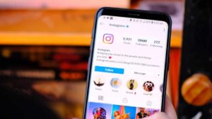 Read more about the article How To Add Music To Instagram Story [Android and iPhone]